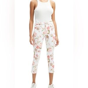 NWT Jen 7 Pink floral capri style pants
